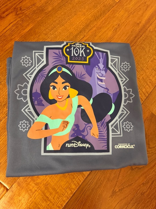 Disney runDisney Women’s Athletic Fit T-Shirts Size M - Picture 5 of 13
